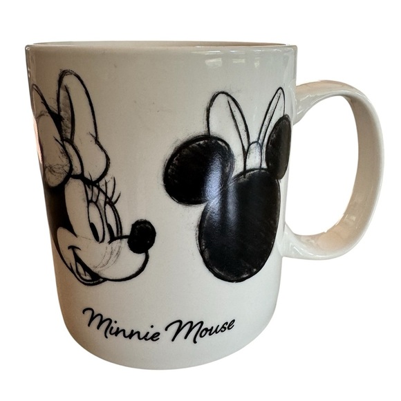 Disney Mickey & Minnie “Artist Drawing” Mug Set of 2 by Paladone - Picture 3 of 6